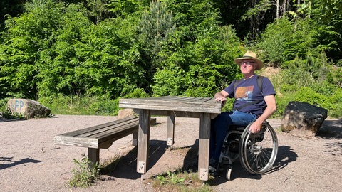 Rollstuhlfahrer Michael Schreiner hat barrierefreie Angebote in der Südwestpfalz getestet.