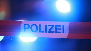 Ein Jugendlicher ist am Wochenende in Pirmasens von einem Transporter erfasst und schwer verletzt worden (Symbolbild)
