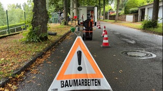 In Pirmasens werden Bäume für den Klimawandel fit gemacht, zum Beispiel mit Dünger.