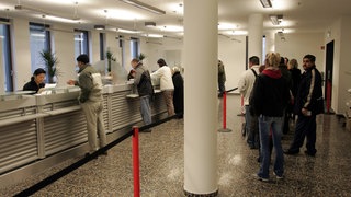 Mehr als 1.700 Kriegsflüchtlinge aus der Ukraine sind in der Westpfalz sozialversicherungspflichtig beschäftigt. (Arbeitssuchende bei der Agentur für Arbeit)