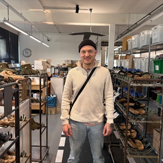 Schuhfertiger in der Josef Seibel Schuhfabrik in Hauenstein
