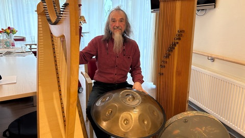 Roland Weimer arbeitet als Musiktherapeut im Hospiz in Landstuhl.
