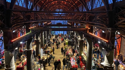 In der Sayner Hütte gab es 2022 wieder einen Weihnachtsmarkt.