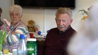 Hedwig und Oskar Gorbach fühlen sich im Seniorendorf in Dernau im Ahrtal wohl