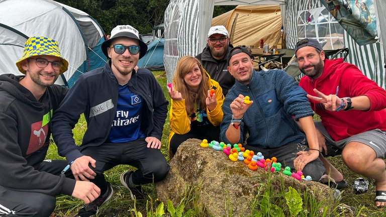 Vor Beginn von Rock am Ring 2025 ist die Stimmung auf den Campingplätzen gut.