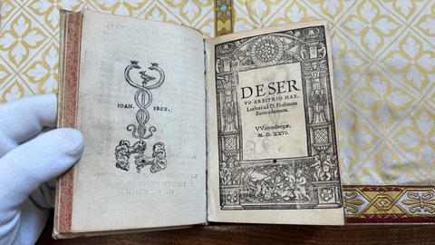 Das Deckblatt der Luther-Schrift, die in Koblenz-Ehrenbreitstein aufgetaucht ist. 