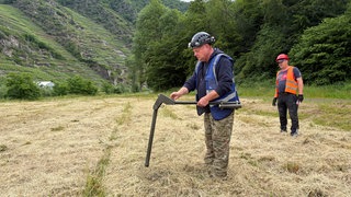 In Mayschoß sind Mitarbeiter der Kampfmittelsondierung im Einsatz.