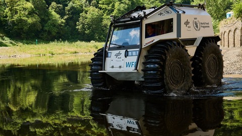 Das sogenannte SHERP-Fahrzeug ist besonders geländegängig und kam jetzt auch bei einer Übung im Ahrtal zum Einsatz.