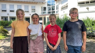 Die vier Kinder haben im Freibad in Daaden einem Dreijährigen das Leben gerettet.