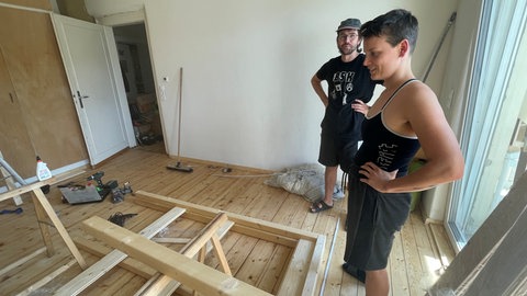 Das Wohnprojekt Kolibri hat ein Haus in Lahnstein gefunden, das Zimmer für den elften Bewohner ist in den letzten Zügen, bald kann er einziehen.
