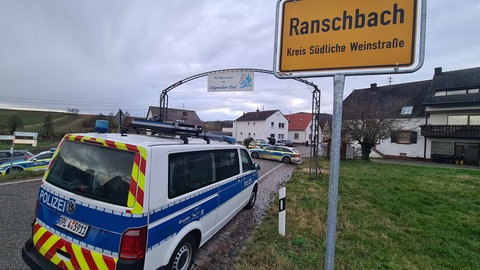 Polizei ermittelt nach mutmaßlichem Mord in Ranschbach im Kreis Südliche Weinstraße