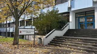 Die Karolina-Burger-Realschule plus - Herrscht auch an anderen Ludwigshafener Schulen ein Klima der Angst?