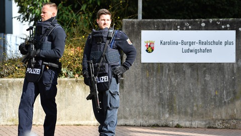 Karolina-Burger-Realschule plus in Ludwigshafen - hier kommt es regelmäßig zu Polizei-Einsätzen.