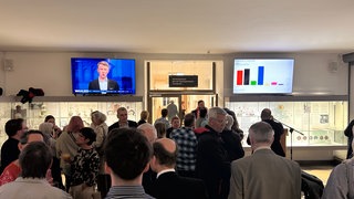 Das Rathaus Frankenthal am Wahlabend - es wird ausgezählt