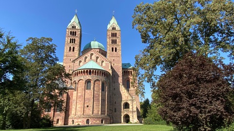 Unbekannte haben in der Nacht zum Ostermontag einen Tresor aus dem Speyerer Dom gestohlen (Archivbild)