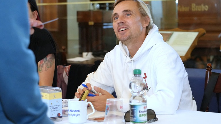 Schauspieler und Synchronsprecher Constantin von Jascheroff, deutsche Stimme der Star-Wars-Figur Anakin Skywalker.