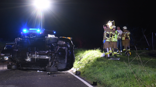 Bei einem Verkehrsunfall in Rheinhessen zwischen Mainz-Ebersheim und Nieder-Olm ist eine 44-Jährige tödlich verletzt worden.