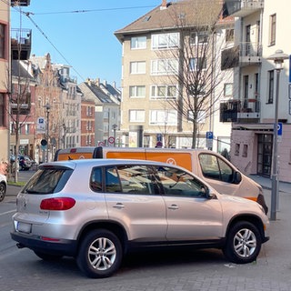 Unterschiedliche Gebühren für unterschiedlich große Autos? Familien fühlen sich benachteiligt.