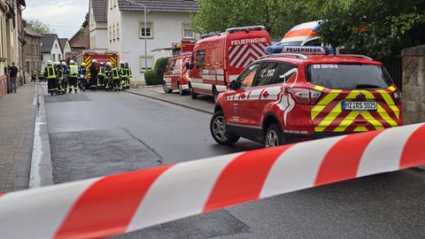 In Undenheim im Kreis Mainz-Bingen ist es am Samstag zu einer Explosion mit einem gefährlichen Sprengstoff gekommen.