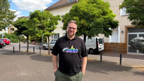 Philipp Gresch von dem Verein Schwuguntia organisiert den CSD in Mainz mit.