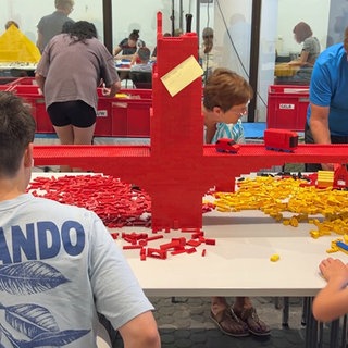 Zwei-Meter-Brücke auf der Mainzer Lego-Baustelle
