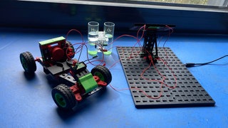 Die Studierenden der Junior Uni Daun sind sehr an regenerativen Techniken interessiert. Hier entsteht daher ein Wasserstoffauto.