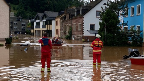 Rettungskräfte haben viele Menschen in Kordel im Juli bei der Kyll-Flut in Sicherheit gebracht.