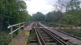 Brücke in Pelm als Teil der Eifelquerbahn-Strecke