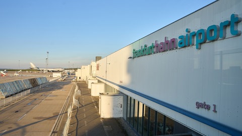 Der Flughafen Hahn hat sein Ziel, dass mindestens zwei Millionen Menschen vom Hahn aus abfliegen, knapp verfehlt.