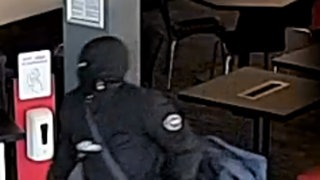 Am Mittwochabend hat ein Unbekannter eine Tipico-Filiale in Trier-Nord überfallen. Die Polizei bittet um Hinweise.