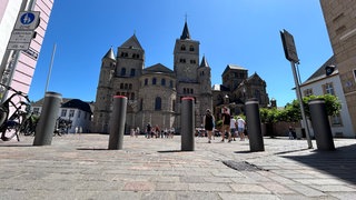 Der Stadtrat in Trier diskutiert erneut über die Poller zur Sicherheit der Trierer Innenstadt.