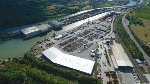 Am Hafen Mertert sind die Betreiber optimistisch, dass der Schleusenunfall auf der Mosel bei Sankt Aldegund keine großen Auswirkungen auf das Frachtgeschäft hat.