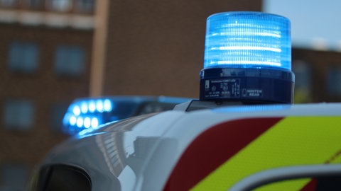 Das Blaulicht eines Polizeiautos. Symbolbild