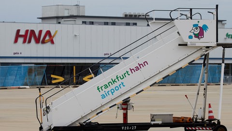 Das Amtsgericht Mainz hat jetzt ehemalige Manager von Firmen am Flughafen Hahn verurteilt.