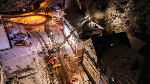 In Idar-Oberstein hat es am Abend des Fastnachtsonntags in einer Wohnung in der Hauptstraße gebrannt. 