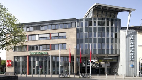 Die Europahalle Trier dient während der Theater-Sanierung unter anderem als Spielort für Veranstaltungen mit Orchester.
