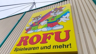 Der Spielwarenhersteller Rofu Kinderland mit Sitz in Hoppstädten-Weiersbach schließt 27 Filialen und entlässt Mitarbeiter