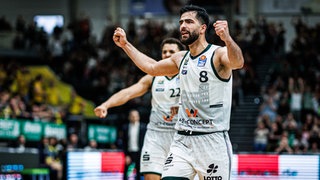 Behnam Yakhchali (Gladiators Trier) jubelt