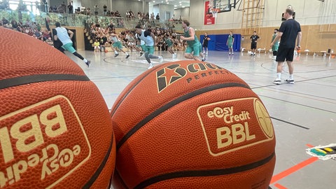 Zum Auftakt in die Vorbereitung auf die Basketball-Bundesligasaison haben die Gladiators Trier ein öffentiches Training vor 600 Fans absolviert.