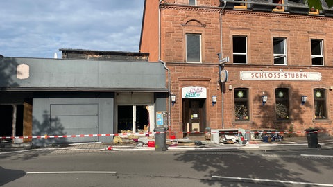 Der Brandort am Mittwochmorgen: Die Kriminalpolizei ermittelt zur Brandursache.