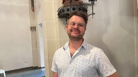 Ortsbürgermeister Guido Eifel will die Kirche keinem Investor überlassen. Sein Ziel ist es, dass die Gemeinde selbst etwas aus dem Gebäude macht. 