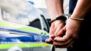Zwei Personen sind festgenommen worden. Sie werden beschuldigt am Tot einer Trierer Studentin beteilige gewesen zu sein