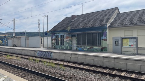 Am Bahnhof in Schweich hat die Bundespolizei den mutmaßlichen Angreifer gefasst. 