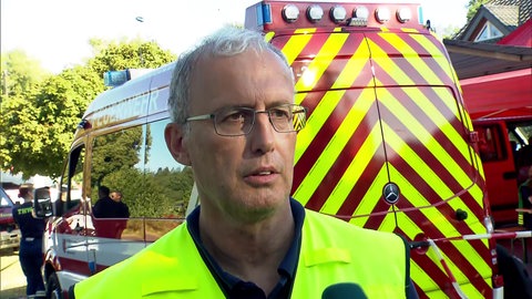 Brand- und Katastrophenschutzinspekteur Jörg Teusch beim Einsatz zu einem Waldbrand in der Nähe des Kloster Springiersbach bei Bengel.