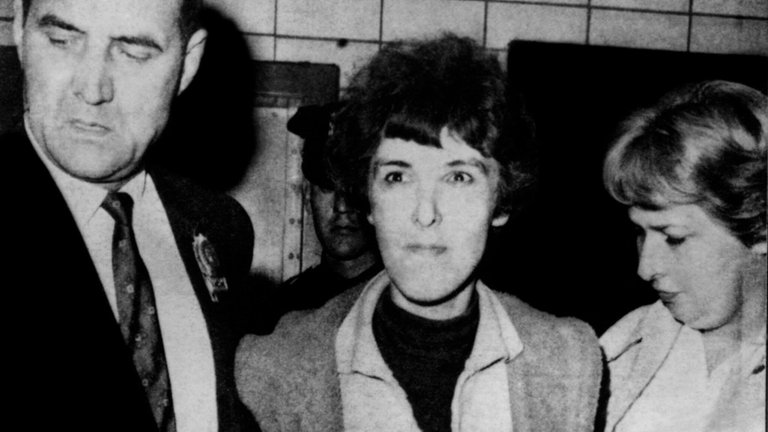 Valerie Solanas, Zeitungsüberschrift der Daily News zum Attentat auf Andy Warhol
