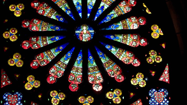 Farbiges Kirchenfenster