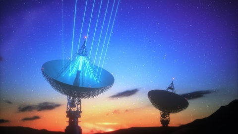 Riesige Radioschüsseln horchen nach Funksignalen ferner Zivilisationen: Dass es in den Weiten des Alls Leben gibt, gilt Fachleuten als sicher. Es aufzuspüren ist jedoch extrem schwierig. Es könnte jederzeit zu Entdeckungungen kommen, die unsere Stellung im All dramatisch verändern.