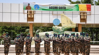 Soldaten der malischen Armee (FAMa) während der Amtseinführungszeremonie des Übergangspräsidenten Oberst Assimi Goita im Juni 2021