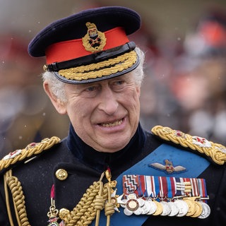 Academy Sandhurst (RMAS) in Camberley. Am 6. Mai 2023 findet die Krönung von King Charles und Queen Consort Camilla statt. 
