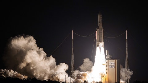 Die letzte europäische Ariane-5-Trägerrakete ist in den Weltraum abgehoben.